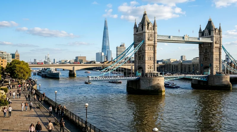 London Bridge vs Tower Bridge: What to See & Which to Visit
